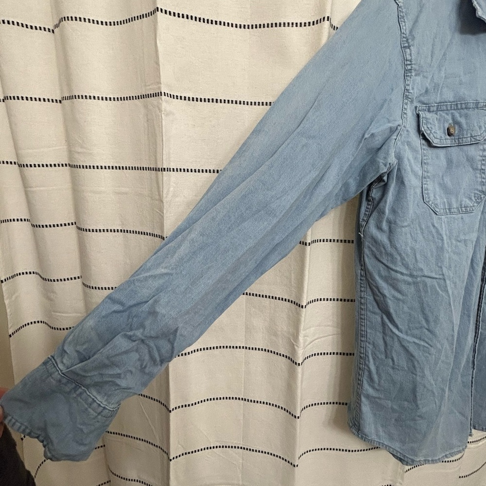 Small Wrangler button up. - Picture 3 of 4